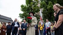 Téměř na den přesně se do Nového Města na Moravě vrátil po devadesáti letech první československý prezident Tomáš Garrigue Masaryk. Novoměští ho v sobotu při městských slavnostech Nova Civitas přivítali stejně jako 17. června 1928 – chlebem a solí. FOTO: 