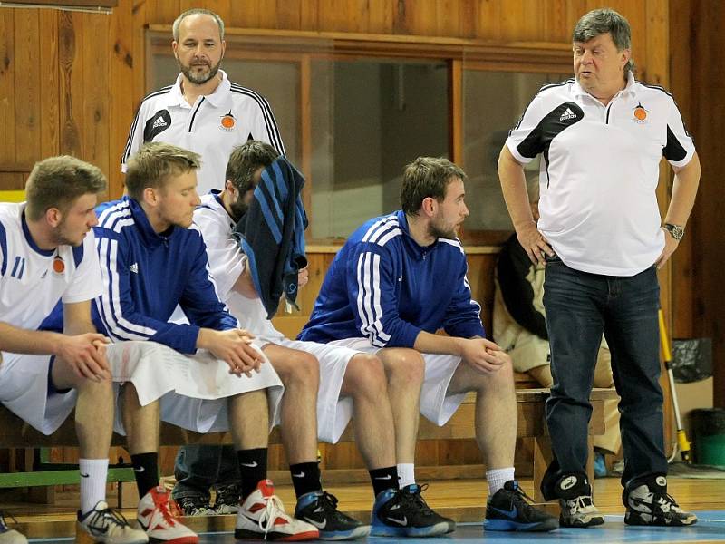 Basketbalisté Žďáru doma porazili pražské Košíře 78:62 a srovnali stav finále play-off na 1:1 na zápasy.