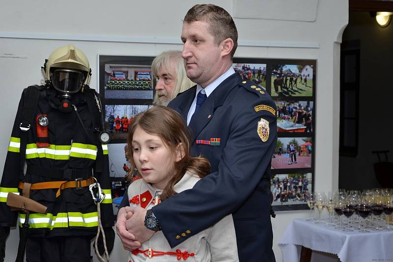 Ve výstavním sále a vestibulu Horáckého muzea byla zahájena výstava ke 140. výročí založení místního sboru dobrovolných hasičů.  Foto: Pavel Kvíčala