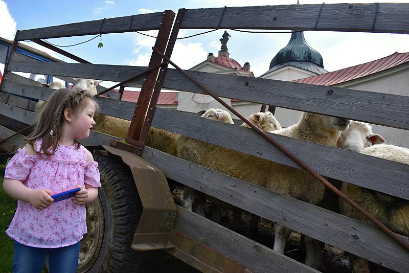 Krajina pod památkou Unesco už je zase jako z barokního obrázku.