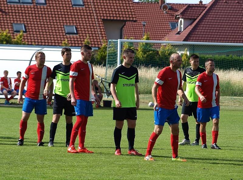 Z fotbalového utkání I.B třídy Pátek - Městec Králové (4:4)