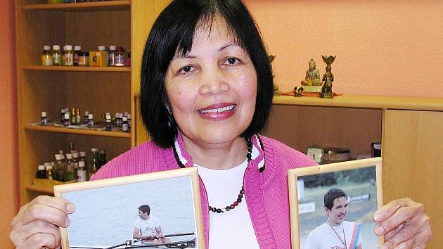 Paní Sokun je hrdá na syna Šimona, který v roce 2009 vyhrál zlato na mistrovství republiky ve veslování.