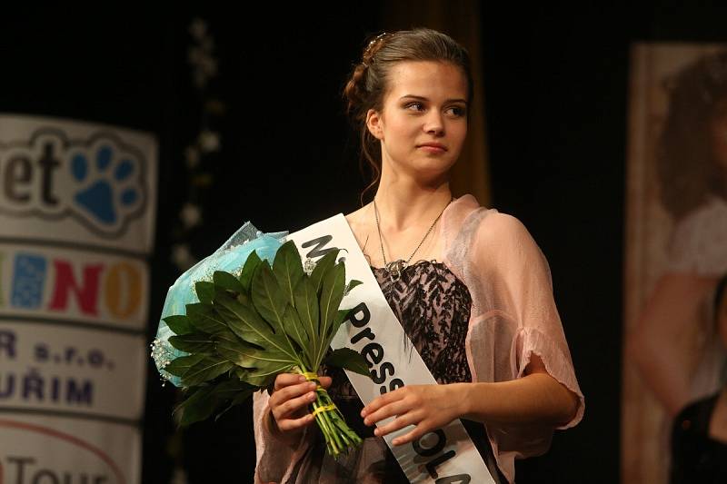 Finálový večer Miss Polabí se konal v poděbradském divadle.