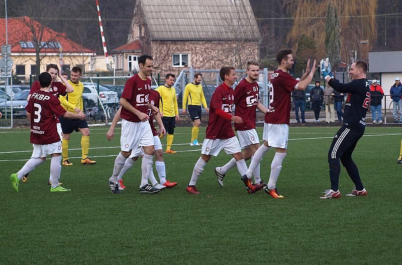 Fotbalisté Bohemie Poděbrady prolomili prokletí. Až na čtvrtý pokus dokázali porazit Záryby. Na své umělé trávě je zdolali 3:1.