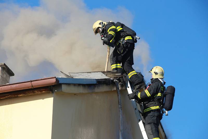 Požár domu v Lysé nad Labem.