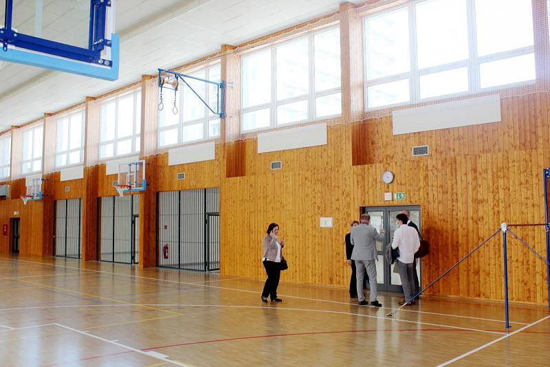 Nová sportovní hala bude sloužit žákům učiliště, basketbalové akademii i dětem z Dětského domova.