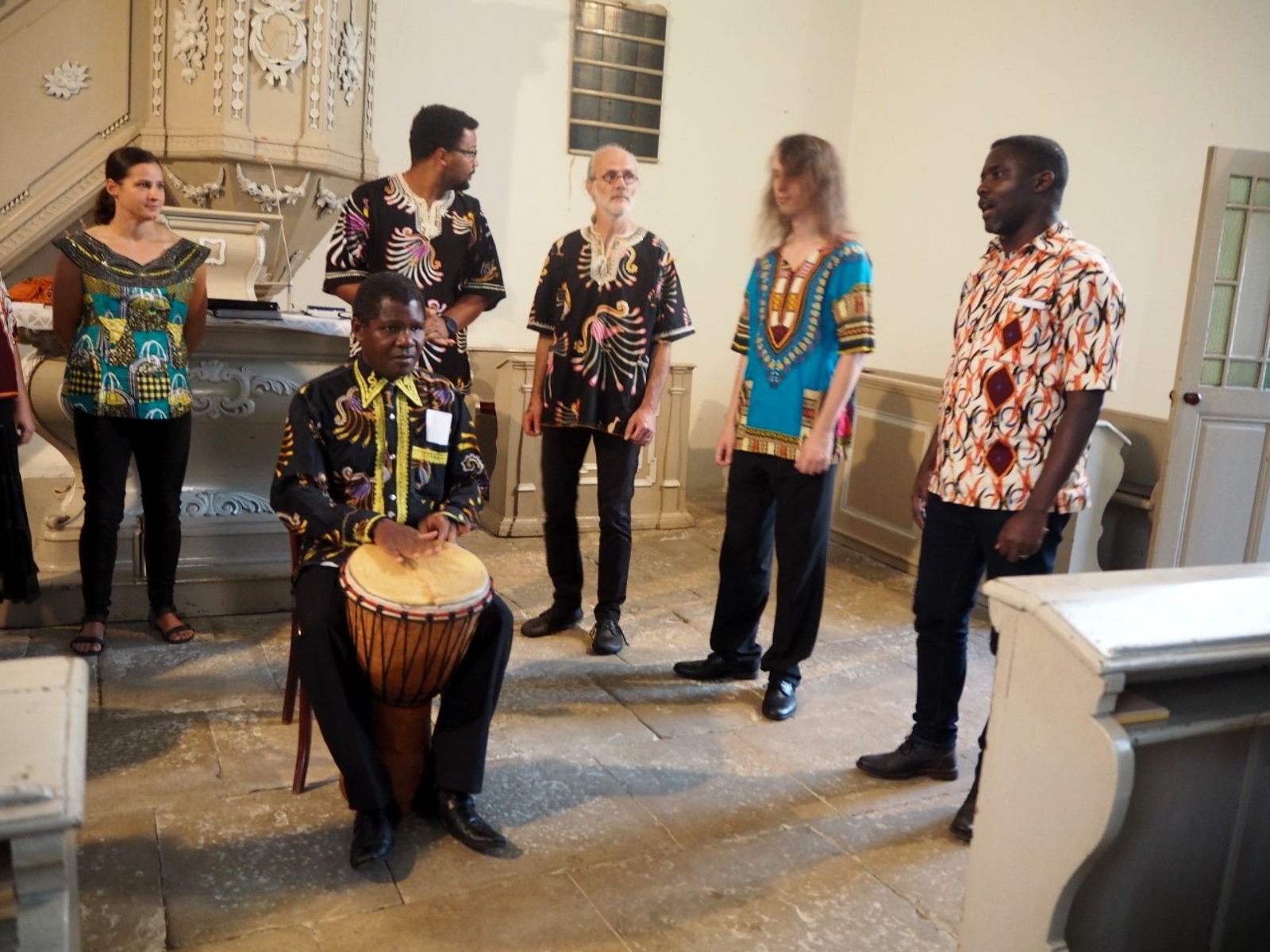 OBRAZEM: V kostele zněly africké rytmy a melodie - Nymburský deník