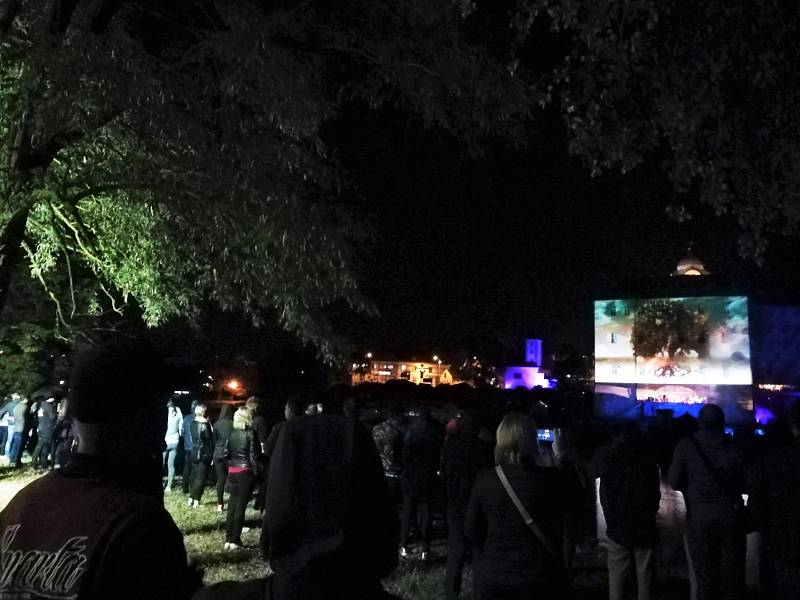 Většina akcí festivalu byla návštěvníkům volně přístupná.