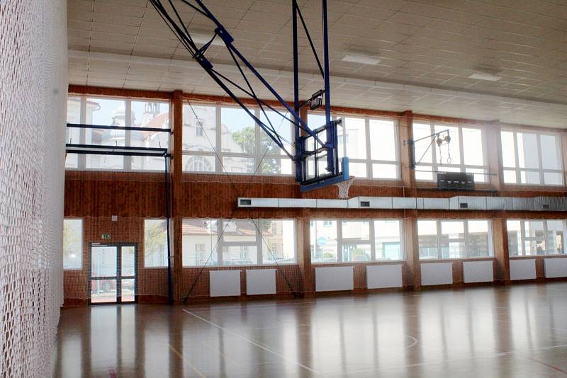 Nová sportovní hala bude sloužit žákům učiliště, basketbalové akademii i dětem z Dětského domova.