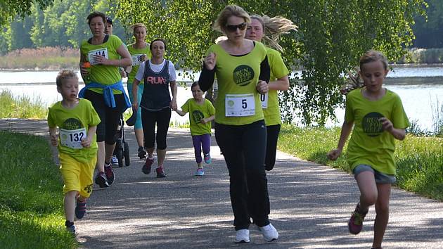 RUN FOR HEPL je rodinný běh, kde si mohou zasportovat všichni. Navíc borci běží krásnou přírodou