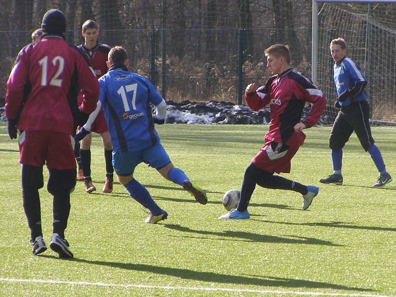 Z přípravného fotbalového utkání Slovan Lysá - dorost Kolína U19 (0:8)