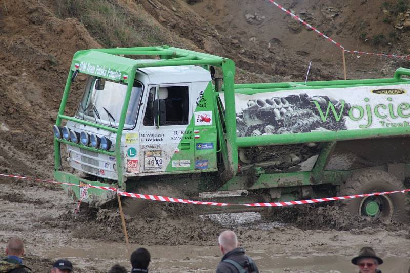 Ze závodů trucktrialů v Milovicích