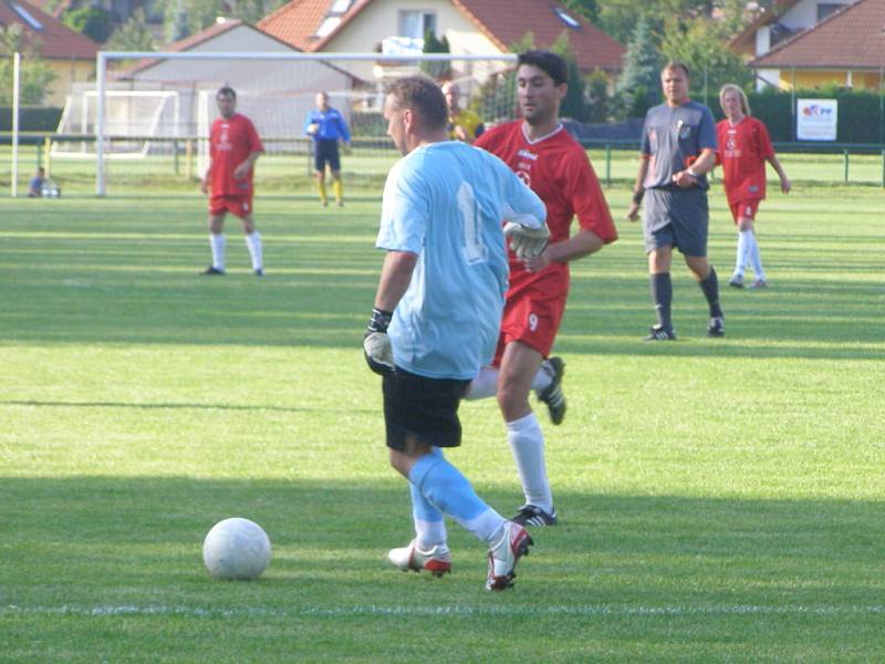 Z fotbalového střetnutí I.B třídy Slovan Lysá - AFK Pečky (5:0)