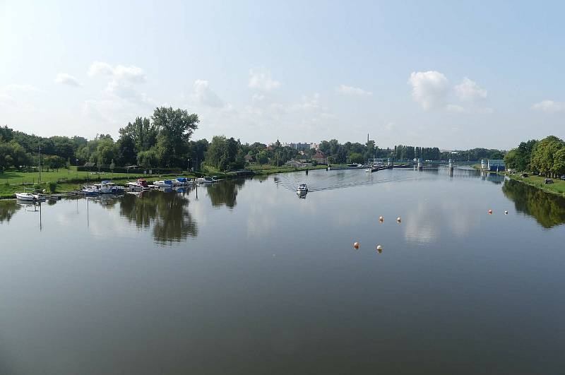 Letní pochod z Brandýsa nad Labem do Čelákovic.