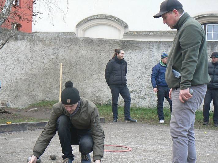 Poslední turnaj v roce uspořádal na Kostelním náměstí v Nymburce klub Mimo Done.