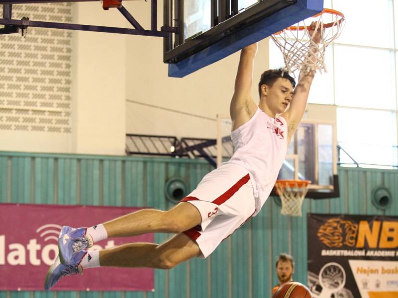 Basketbalista Nymburka František Rylich