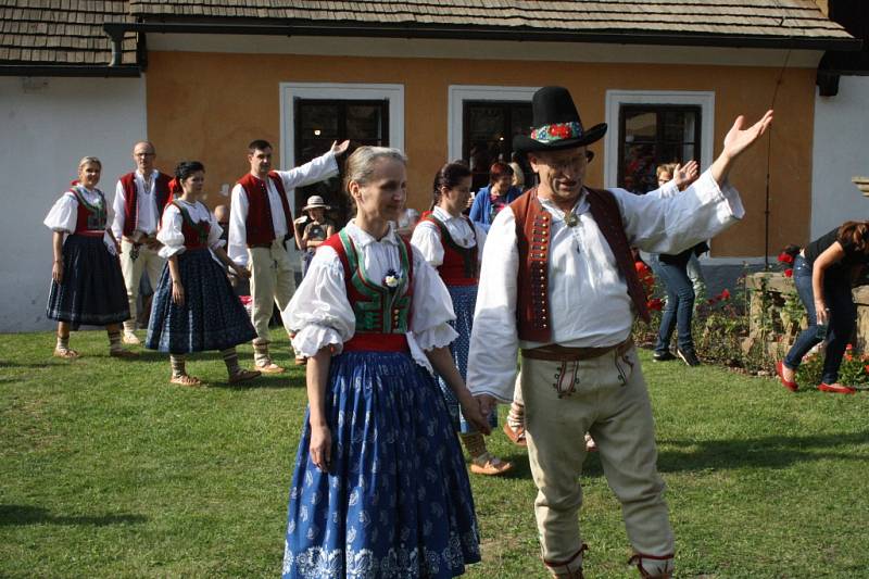 Staročeské dožínky v Přerově nad Labem.