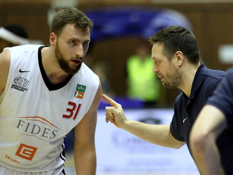 Z basketbalového utkání Kooperativa NBL Nymburk - Brno (96:63)