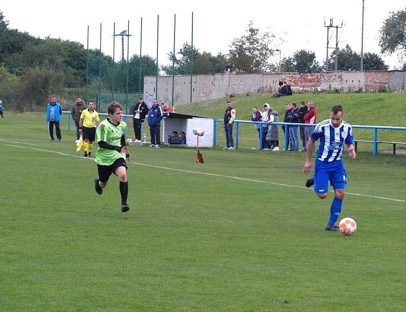 Z fotbalového utkání I.B třídy Sadská - Milovice (3:0)