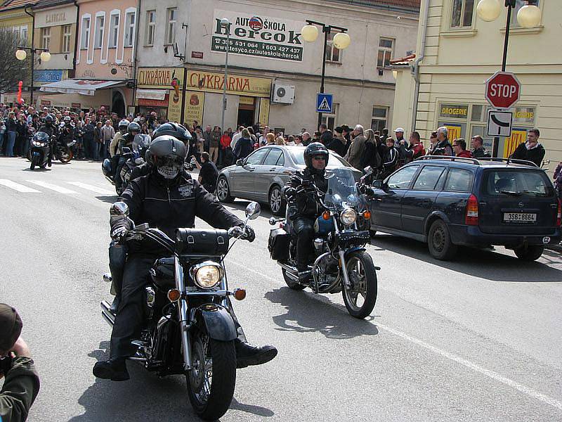 Zahájení motorkářské sezóny v Poděbradech