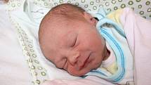 DANIEL  JE DOMA V ROŽĎALOVICÍCH. Daniel Novák se narodil mamince Daniele a tatínkovi Josefovi z Rožďalovic 23. května 2013 v 15.12 hodin. Vážil 2 990 g a měřil 47 cm. Prvorozený kluk byl dopředu prozrazený.
