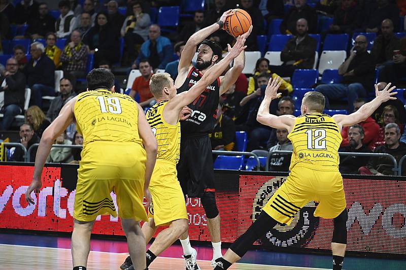 Z basketbalového utkání Ligy mistrů Tenerife - Nymburk (84:89).