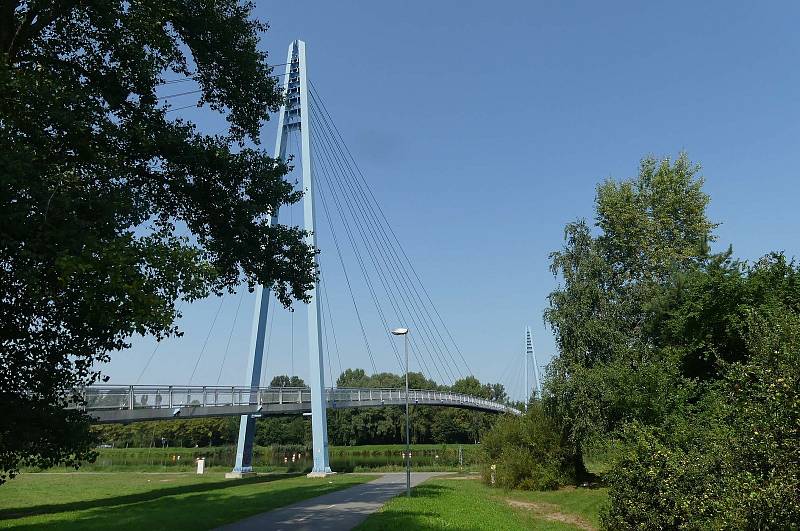 Letní pochod z Brandýsa nad Labem do Čelákovic.