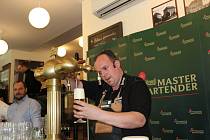 Nejlepší výčepní ze středních Čech soutěžili v Poděbradech v restauraci Náš hostinec o postup do finále soutěže Pilsner Urquell Master Bartender 2017.