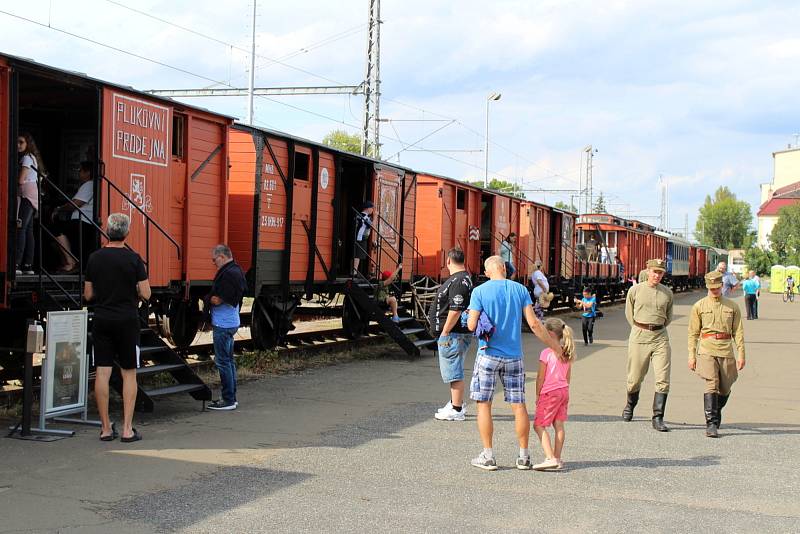 Z návštěvy Legiovlaku na zastávce Nymburk město.