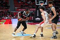 Z basketbalového utkání FIBA Europe Cupu Zaragoza - Nymburk (82:79)