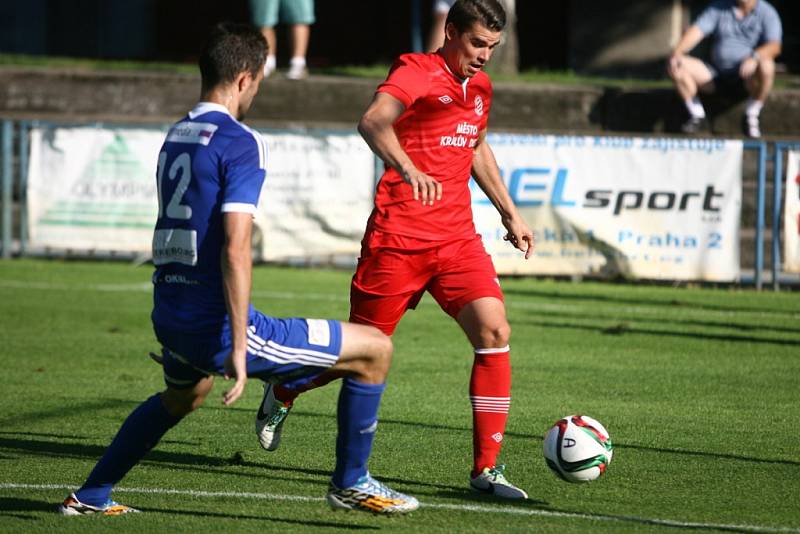 Z fotbalového utkání MOL Cupu Kolín - Králův Dvůr (0:1)