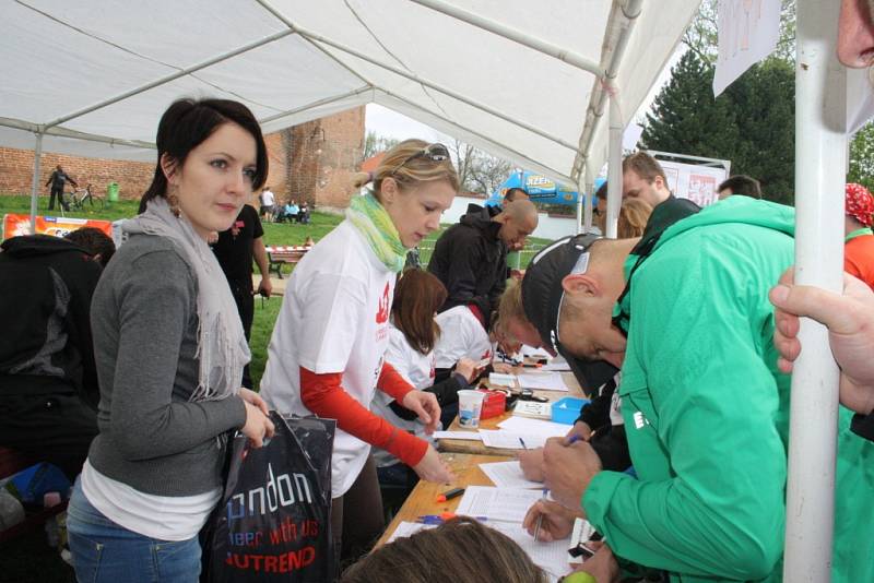 První ročník půlmaratonu a "čtvrtky" v Nymburce.