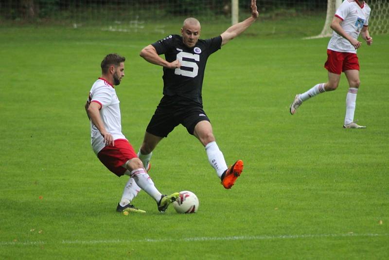 Z fotbalového utkání I.A třídy Slovan Poděbrady - Dolní Bousov