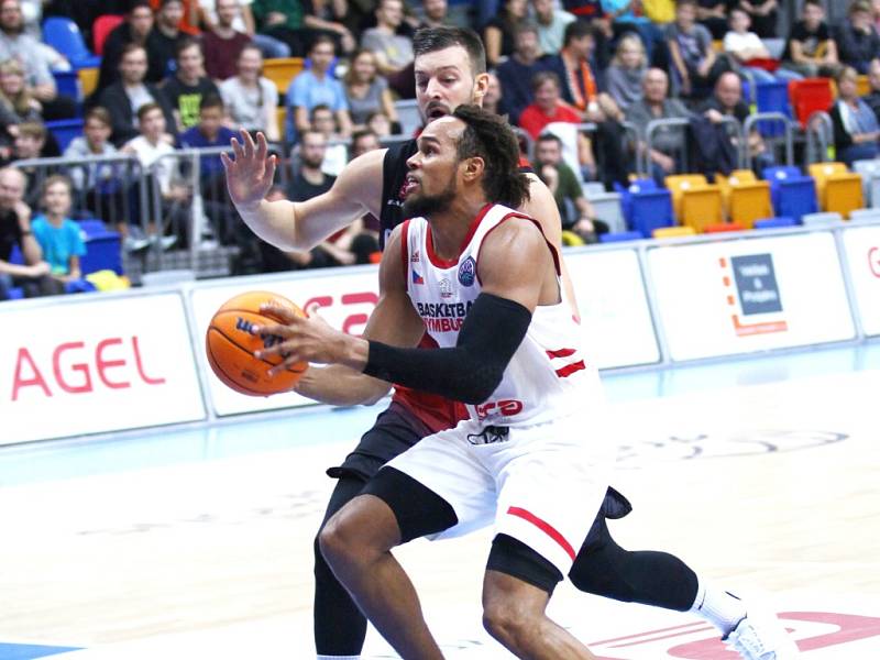 Z basketbalového utkání Ligy mistrů Nymburk - Gaziantep (74:72 pp)