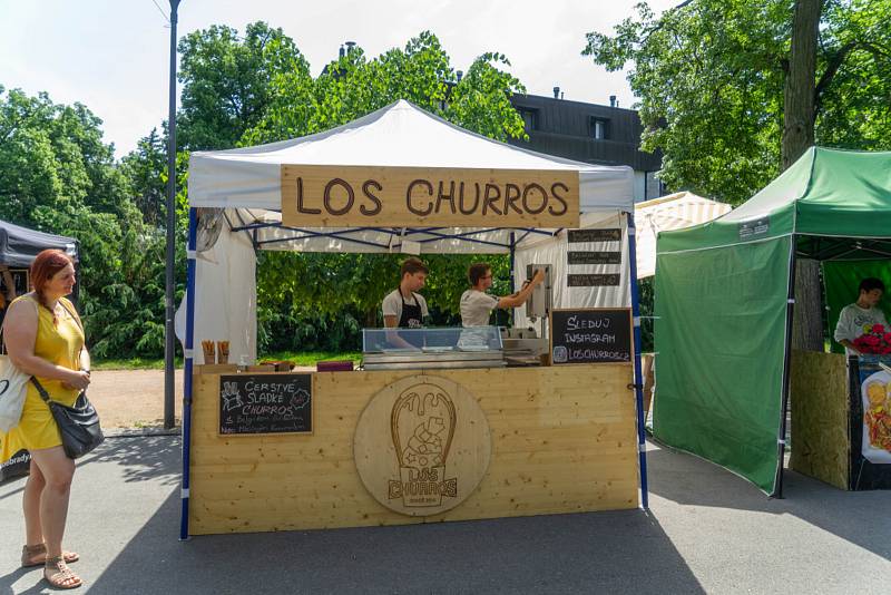 Street food piknik si užili obyvatelé i návštěvníci Poděbrad.