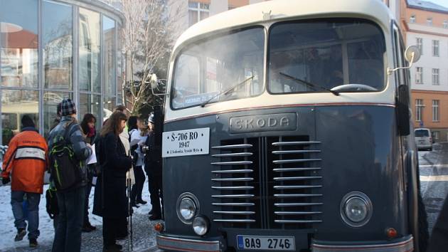 Oslavy 85 let od prvního výjezdu autobusové linky Praha - Poděbrady