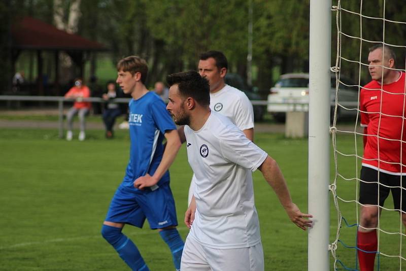 Z fotbalového utkání I.A třídy Sokoleč - FC Mělník