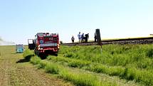 Tragédie se stala v pátek po deváté hodině ráno zhruba 300 metrů od železničního přejezdu ve Všechlapech. Osobní vlak směřující z Nymburka do Městce Králové usmrtil dvaasedmdesátiletou ženu.