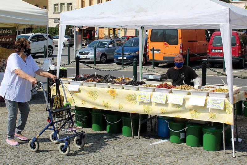 Food festival částečně připomínající farmářský trh se konal v sobotu na nymburském náměstí