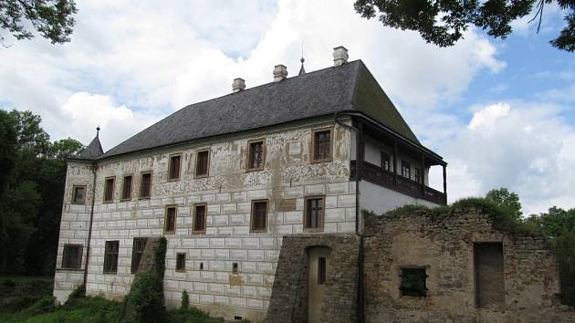 Renesanční zámek v Přerově nad Labem.