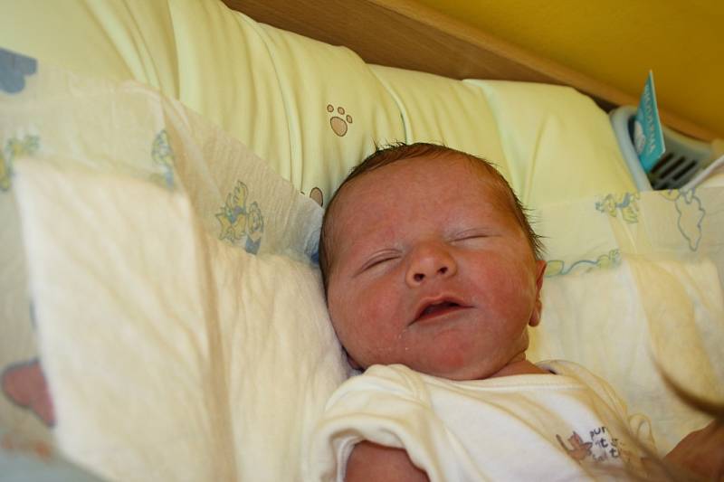 A JÁ MÁM NADĚJI K NAŠEMU MATĚJI... MATĚJ DUBEN se narodil 15. září 2017 v 5.38 hodin. Miminko ozdobené mírami 3 250 g a 49 cm je prvním zlatíčkem rodičů Lucie a Tomáše z Kolína.