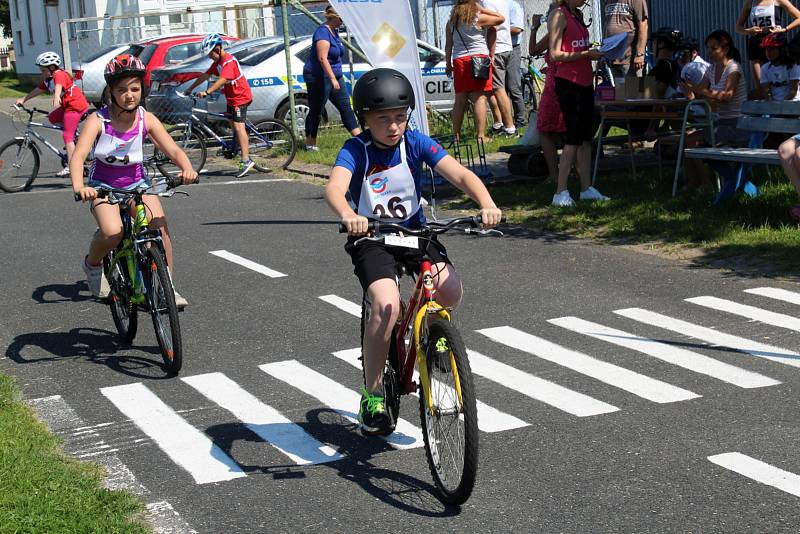 Z krajského kola soutěže Mladý cyklista v Nymburce.