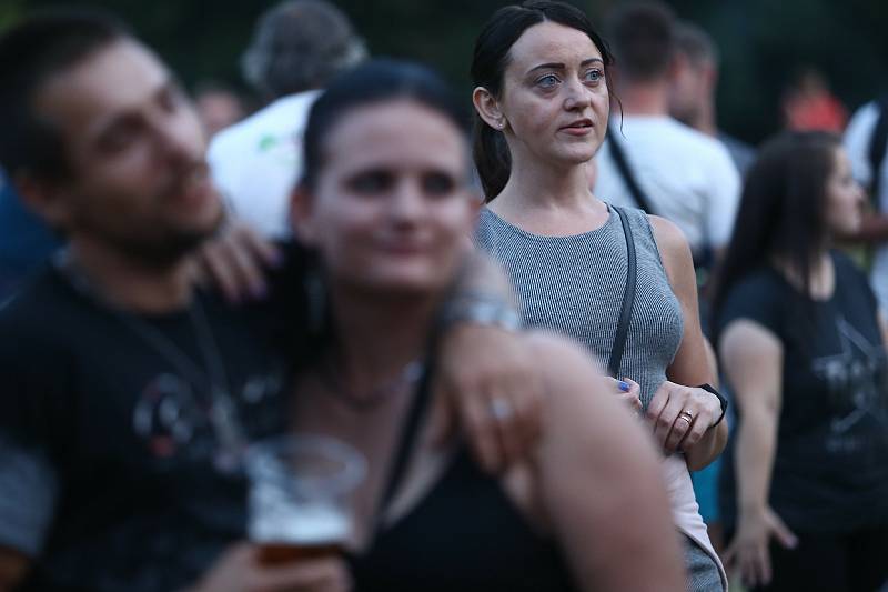 Koncert kapely UDG v Kostomlatech na Nymbursku.