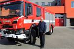 Nymburští profesionální hasiči dostali nové zásahové vozidlo.