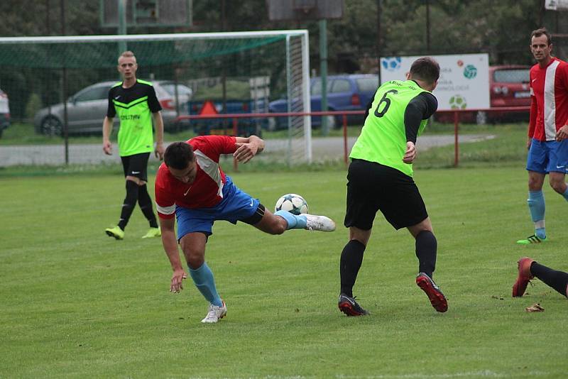 Z fotbalového utkání I.B třídy Pátek - Městec Králové (4:1)