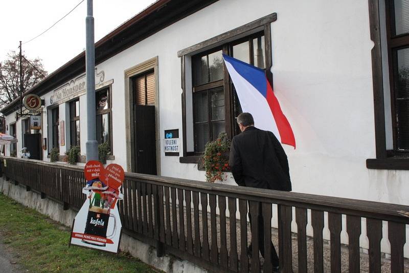 Volby v Vlkově pod Oškobrhem