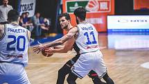 Z basketbalového utkání Kooperativa NBL USK Praha - Nymburk (80:85)