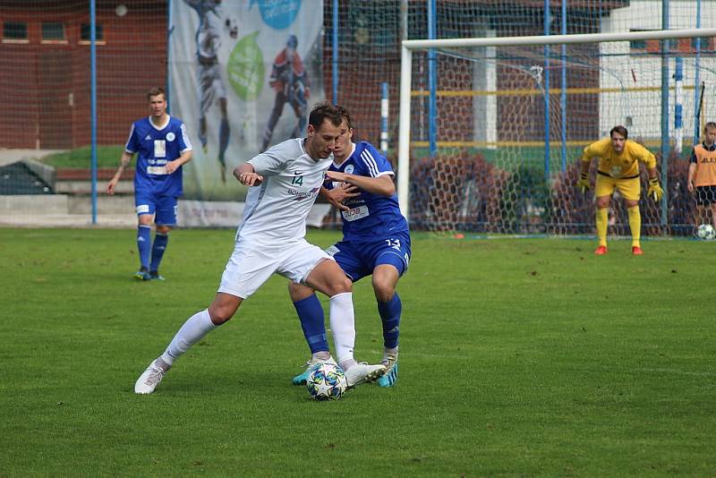 Z fotbalového utkání divize C FK Kolín - Polaban Nymburk (2:0)