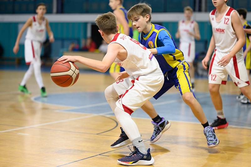 Z basketbalového utkání extraligových mladších žáků Nymburk - Opava (71:54)