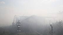 Požár hospodářských stavení v Hradčanech